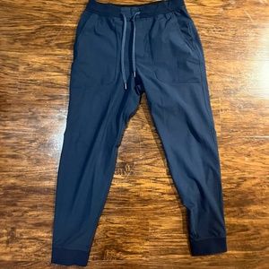 Lululemon ABC Joggers Shorter Warpstreme  - Navy Blue  - M Medium
